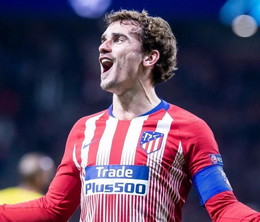  法国国脚租借回归老东家救主  