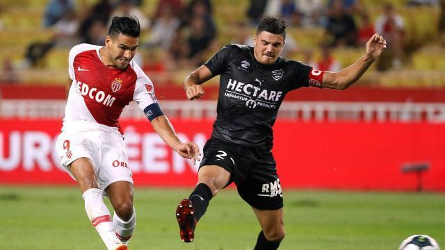  法甲黑马昂热五轮不败，冲击欧战席位势头强劲  